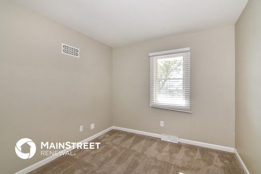 Building Photo - 1004 NE Westwind Ct
