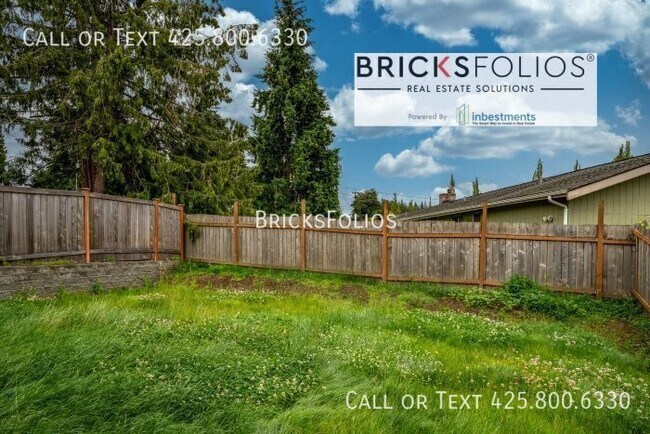 Building Photo - 2030 148th Pl SW