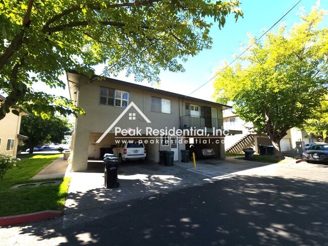 Building Photo - Updated 2bd/1ba Foothill Farms Condo with Carport