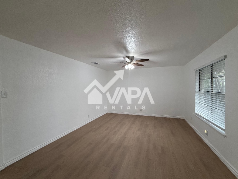 Building Photo - 4322 Eagle Nest Dr