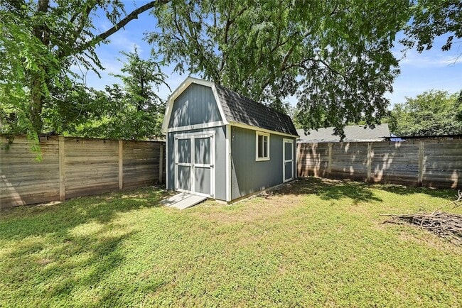Building Photo - 9702 Oriole Dr