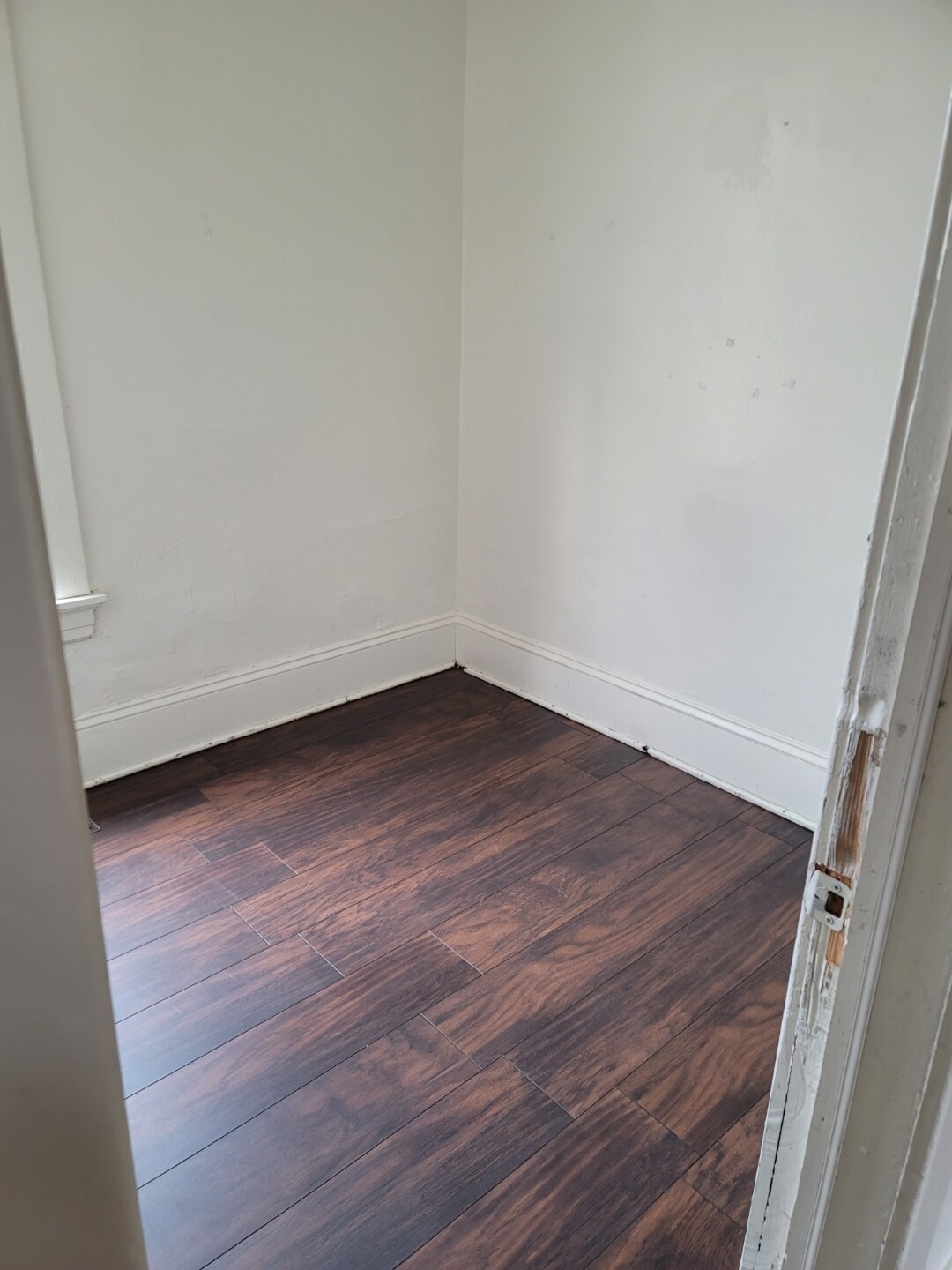 Building Photo - 1608 W Lincoln Ave