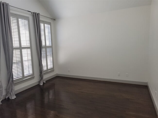 Building Photo - 4914 Rose St