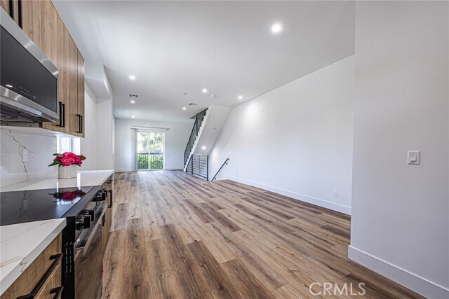 Building Photo - 4445 Auckland Ave