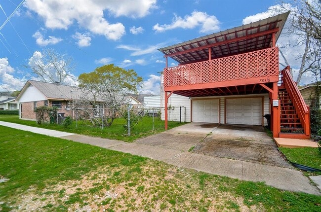 Building Photo - 701 Redan St