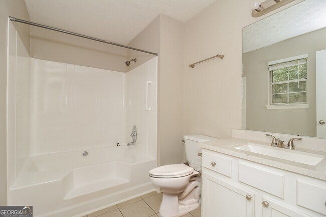 Building Photo - 124 Emerald Pines Dr