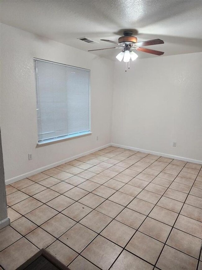 Building Photo - 1953-1955 Glen Ridge Dr