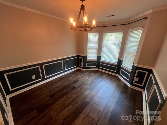 Building Photo - 4440 Hounds Run Dr