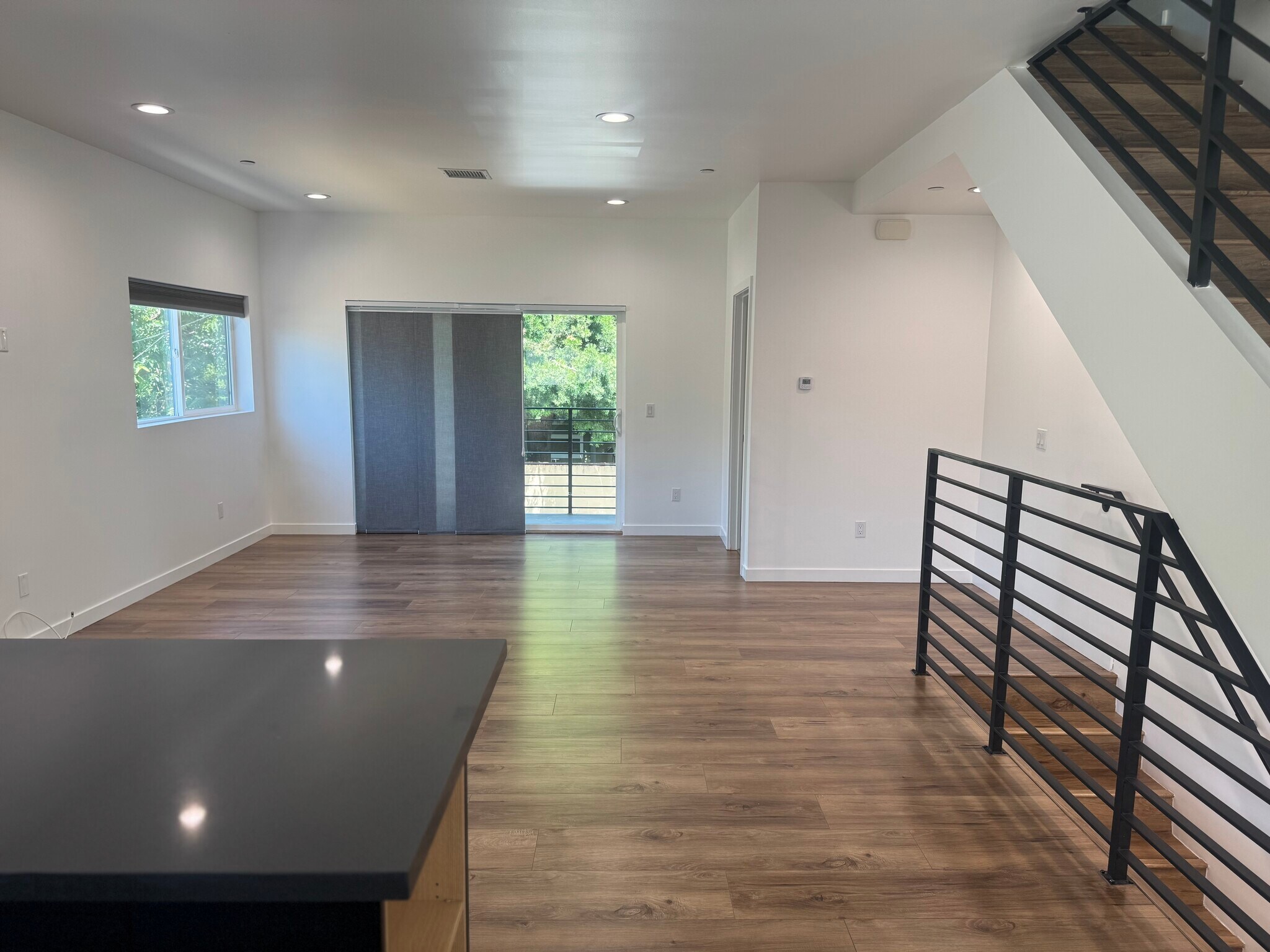 Building Photo - 5638 Woodman Ave