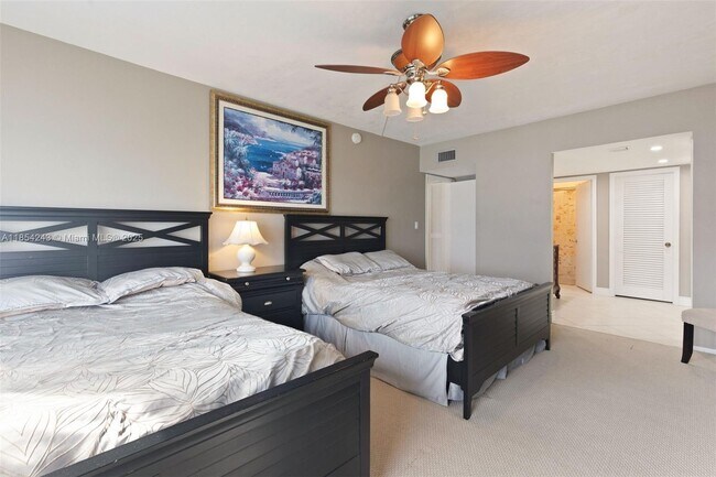 Building Photo - 3750 Galt Ocean Dr