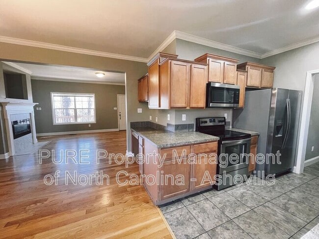 Building Photo - 36 Delaware Ave