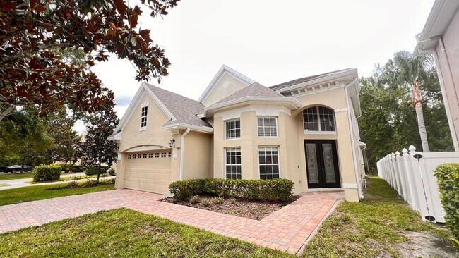 Building Photo - Available NOW! Stunning 4-Bedroom Home in ...