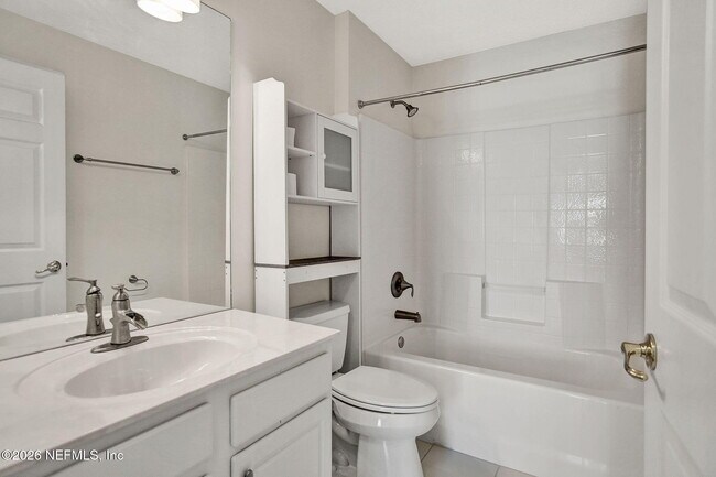 Building Photo - 1325 Fairway Village Dr