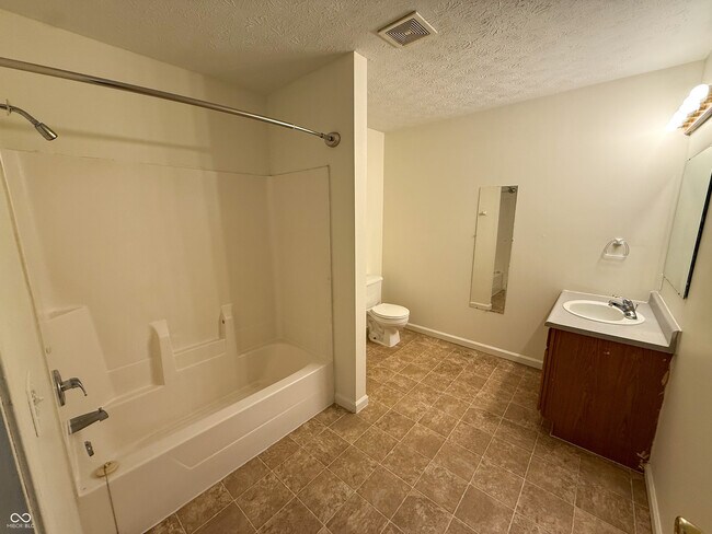 Building Photo - 315 N Jackson St