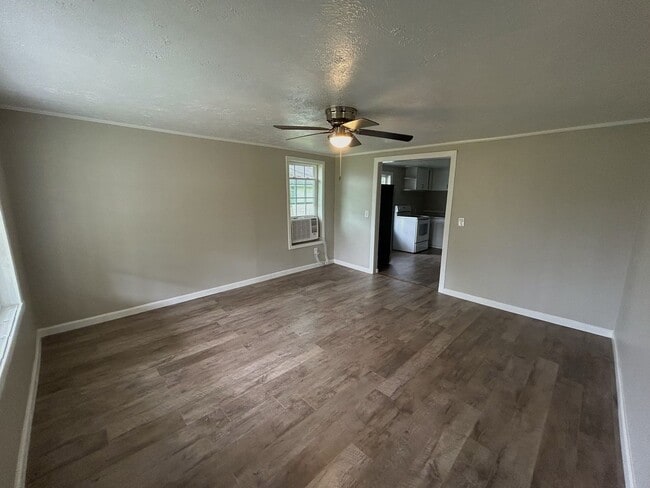 Building Photo - Cute 2 Bedroom 1 Bath Home in Jacksonville