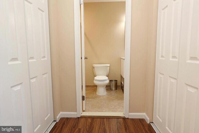 Building Photo - 13 5 Crown Royal Cir