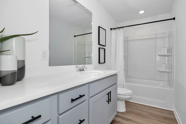 Building Photo - BRAND NEW 3 Bed 2.5 bathroom townhomes in Madison!