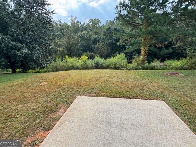 Building Photo - 495 Kirkland Dr