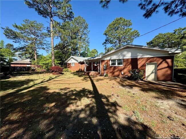 Building Photo - 400 Harrill Cir