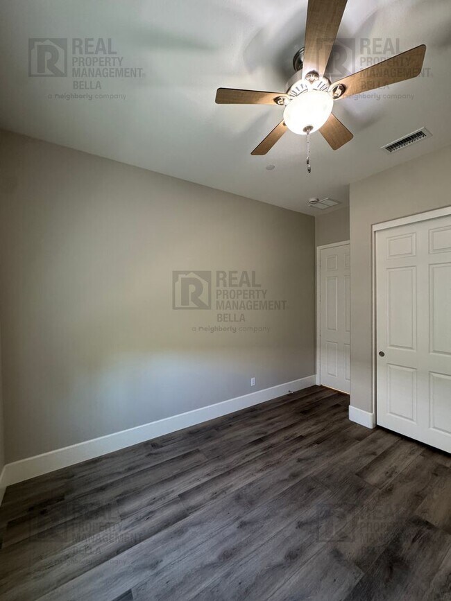 Building Photo - Beautiful Winchester Home with Open Floor Plan, Office & Solar