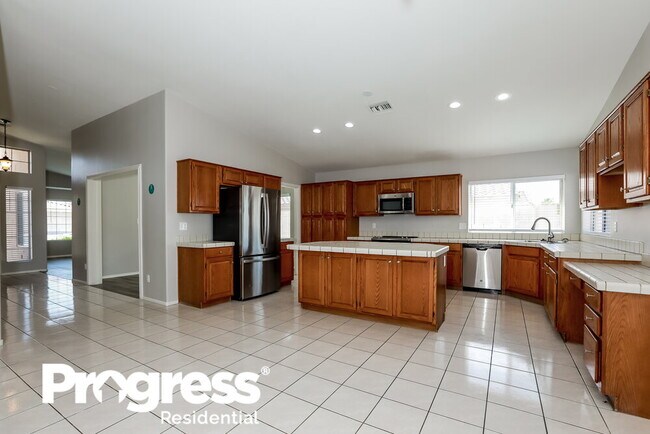 Building Photo - 2745 E South Fork Dr