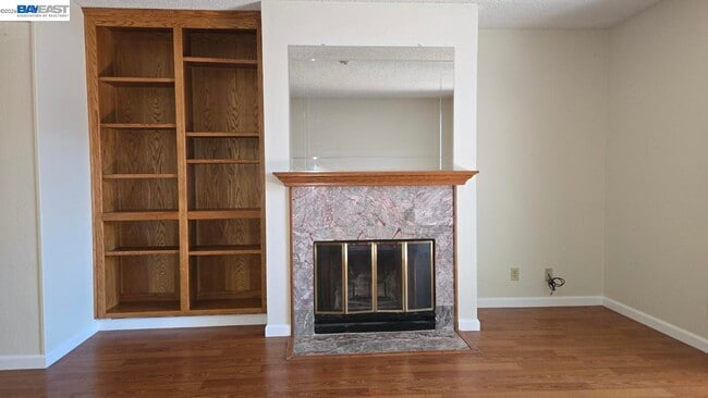Building Photo - 6125 Thornton Ave