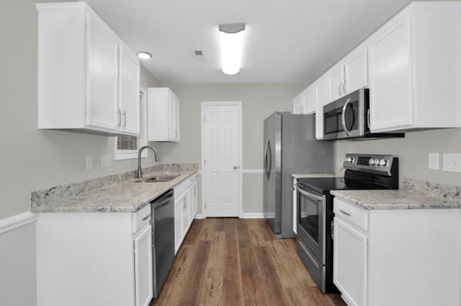 Building Photo - 107 Yaupon Ct