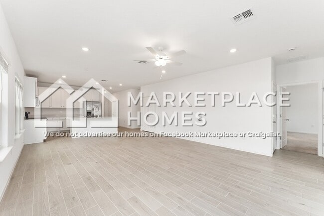 Building Photo - 5621 SW 90th Ln