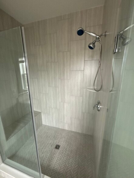 Building Photo - 43396 Farringdon Sq