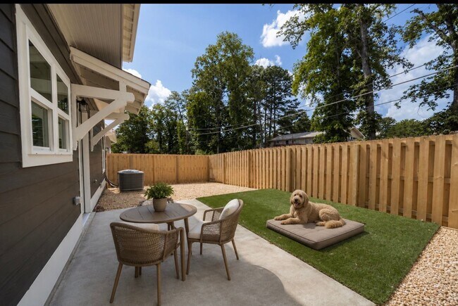 Building Photo - 3760 Patton Crst