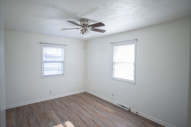 Building Photo - Updated 3-Bedroom Home in Northeast Springfield — Garage & Spacious Backyard