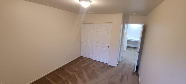 Building Photo - 1262 Garrett Way