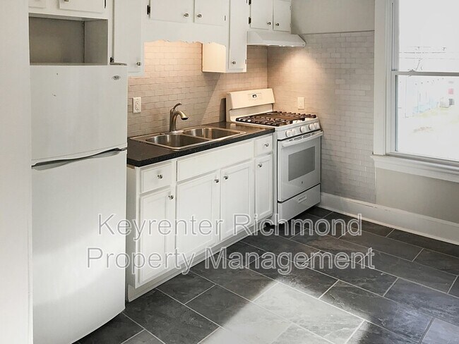 Building Photo - 404 W 27th St