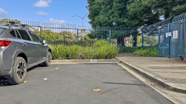 Building Photo - Exceptional Corner Unit w/ Wraparound Sout...