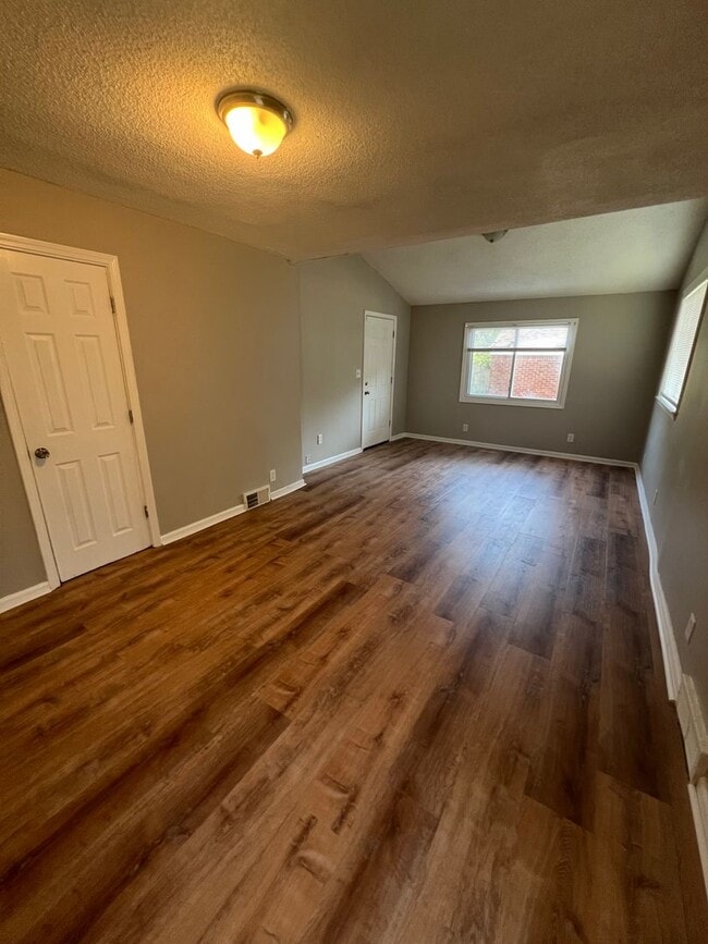 Building Photo - 13747 Vassar Dr