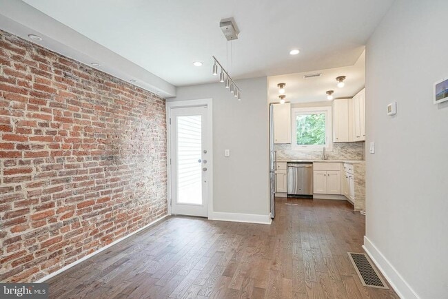 Building Photo - 1435 S Ringgold St
