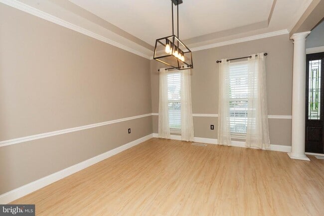 Building Photo - 249 Lord Fairfax St