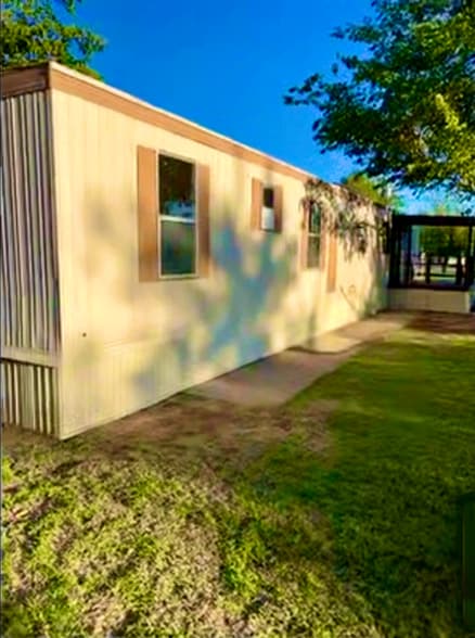 Building Photo - 6345 N Dona Ana Rd