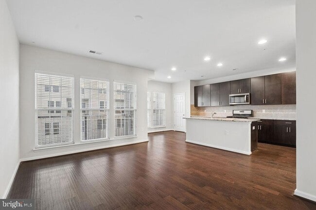 Building Photo - 20591 Geddes Terrace