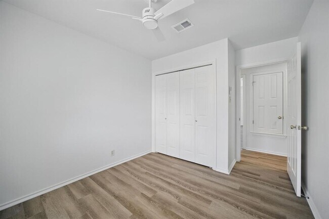 Building Photo - 2808 Kestrel Dr