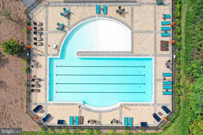 Building Photo - 166 Trout Lily Dr