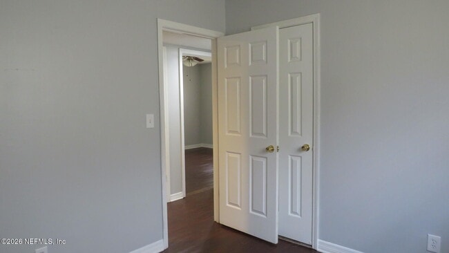 Building Photo - 1647 Dibble Cir E