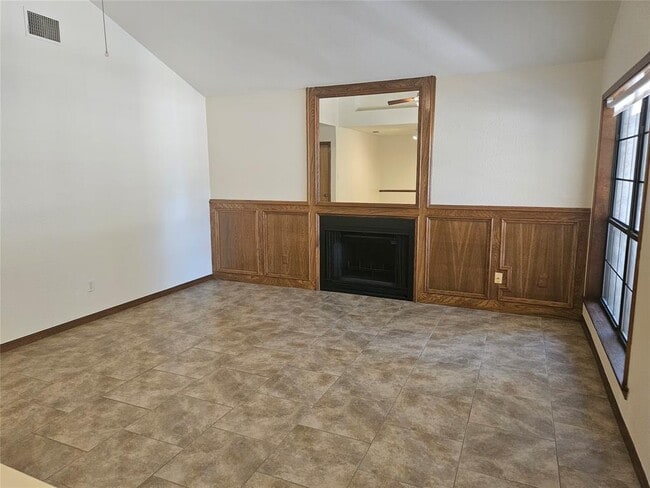 Building Photo - 349 Fantail Loop