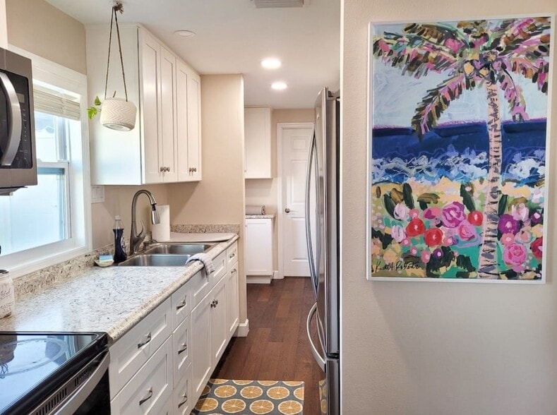 galley kitchen - 4444 17th St W