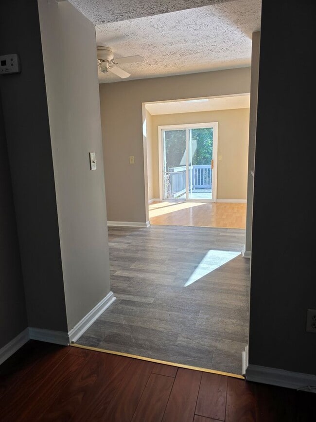 Building Photo - 3BR Townhome in Riverside Neighborhood of Belcamp!