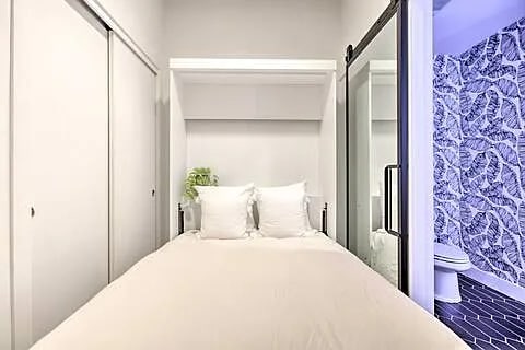 Building Photo - 2530 Lawrence St