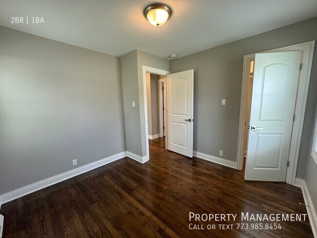 Building Photo - Alsip Area Completely Updated Ranch House ...