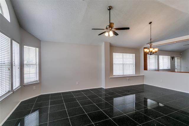 Building Photo - 908 Gordon Oaks Dr