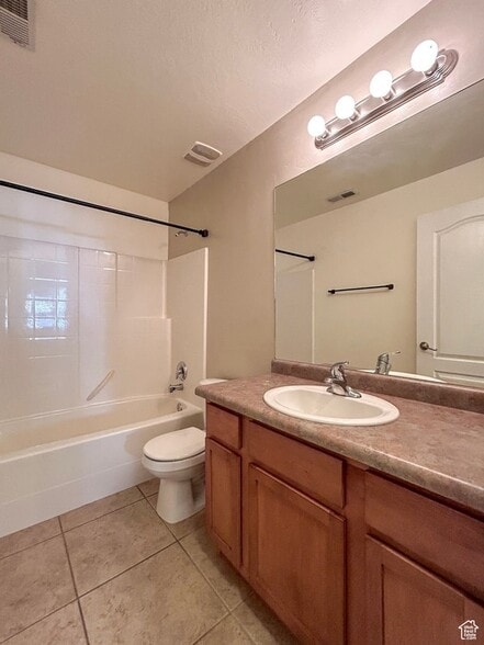 Building Photo - 13528 Venicia Way