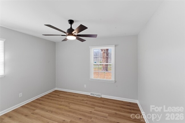 Building Photo - 527 Wilson Farm Rd